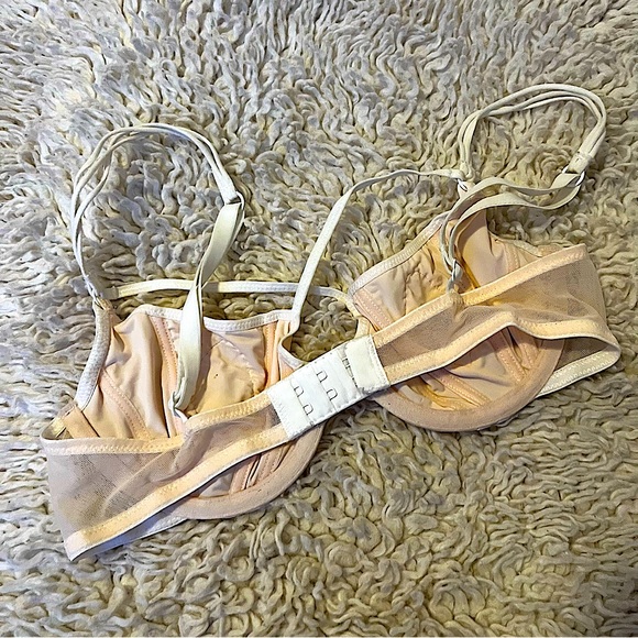 Lace Strappy Bra - Picture 3 of 3